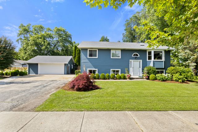 3412 Crescent Avenue, Gurnee, IL 60031