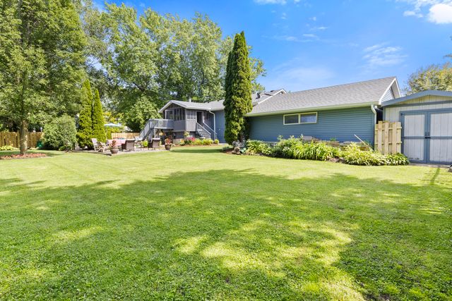 3412 Crescent Avenue, Gurnee, IL 60031