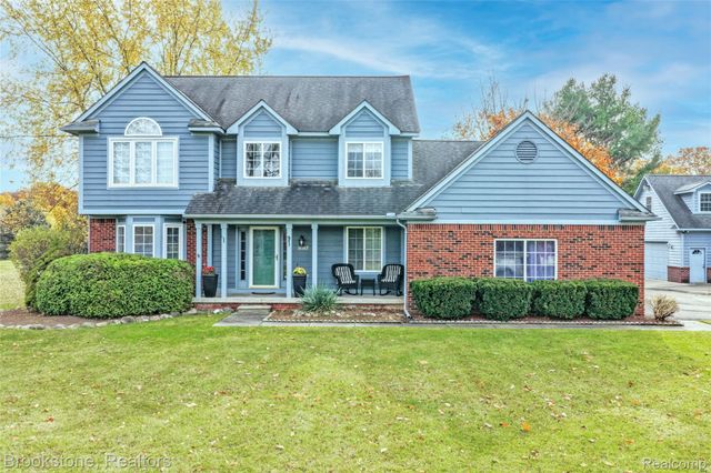 12567 BLUEBERRY Lane, Springfield Charter Township, MI 48350