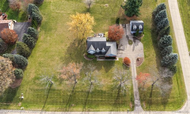 12567 BLUEBERRY Lane, Springfield Charter Township, MI 48350