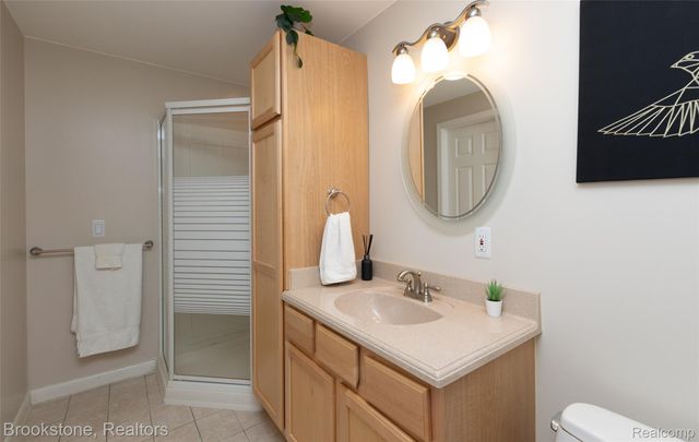 12567 BLUEBERRY Lane, Springfield Charter Township, MI 48350