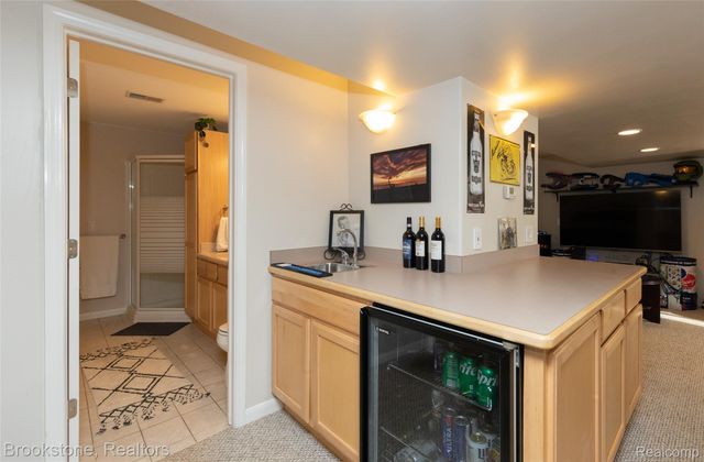 12567 BLUEBERRY Lane, Springfield Charter Township, MI 48350