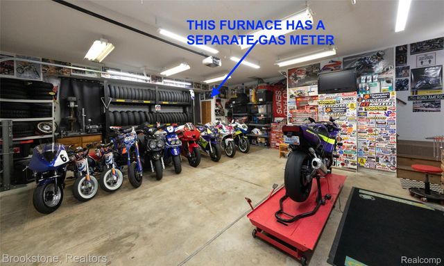 12567 BLUEBERRY Lane, Springfield Charter Township, MI 48350