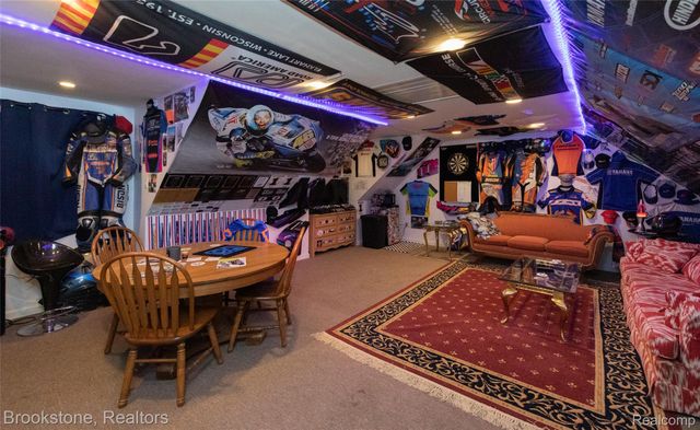 12567 BLUEBERRY Lane, Springfield Charter Township, MI 48350