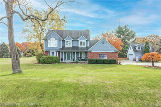 12567 BLUEBERRY Lane, Springfield Charter Township, MI 48350