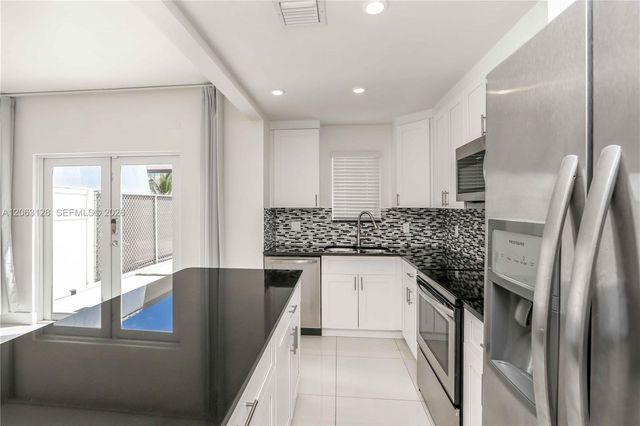 26181 SW 135th Court, Homestead, FL 33032