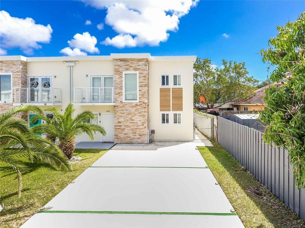26181 SW 135th Court, Homestead, FL 33032