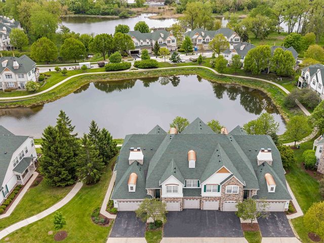 377 Bay Tree Circle, Vernon Hills, IL 60061