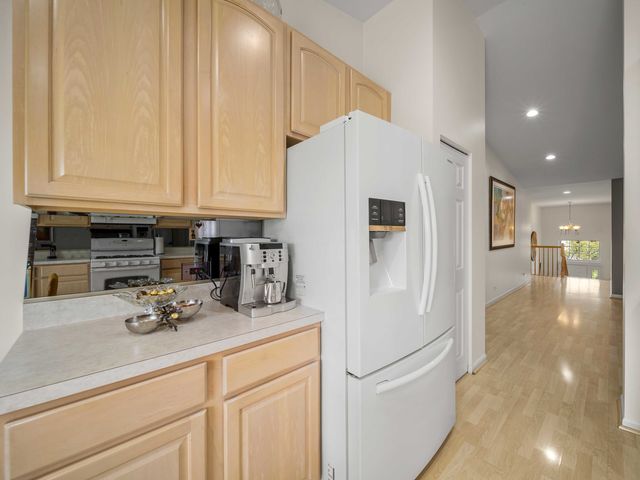 377 Bay Tree Circle, Vernon Hills, IL 60061