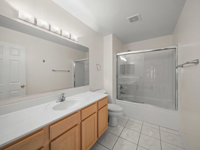 377 Bay Tree Circle, Vernon Hills, IL 60061