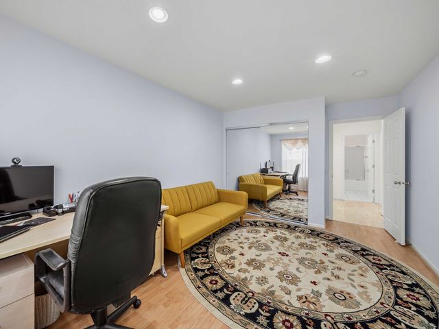 377 Bay Tree Circle, Vernon Hills, IL 60061