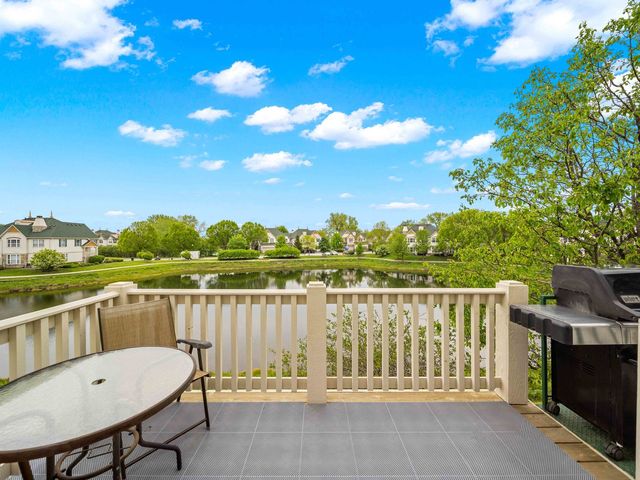 377 Bay Tree Circle, Vernon Hills, IL 60061