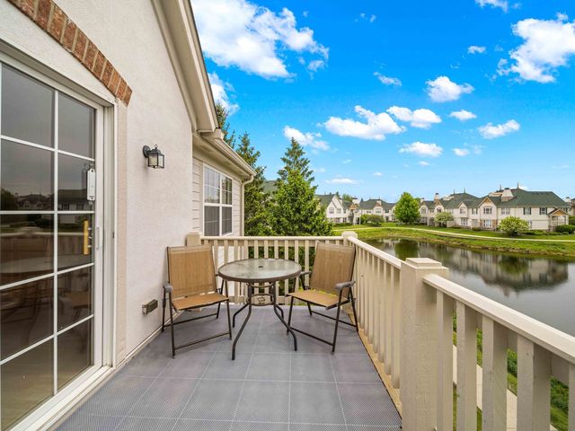 377 Bay Tree Circle, Vernon Hills, IL 60061