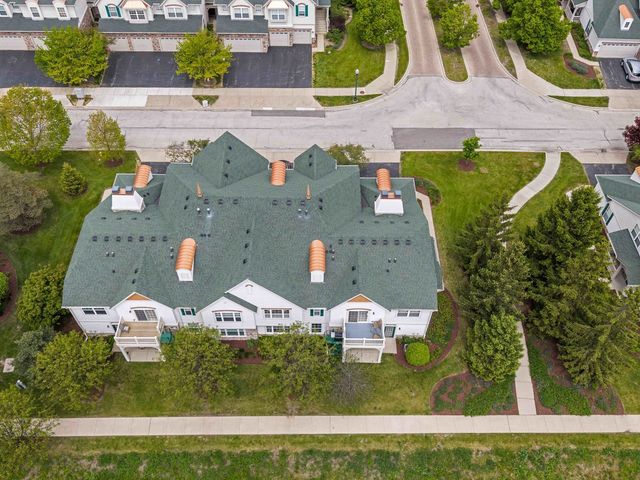 377 Bay Tree Circle, Vernon Hills, IL 60061