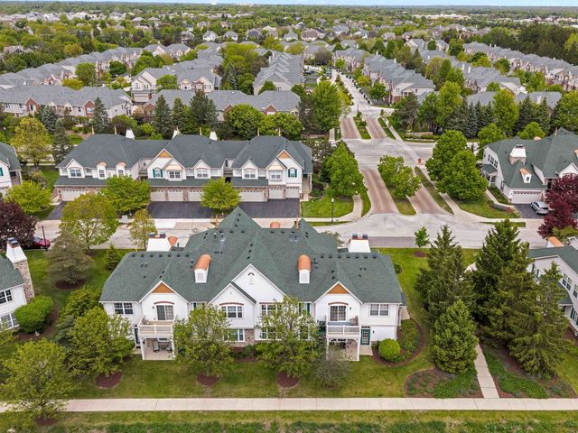 377 Bay Tree Circle, Vernon Hills, IL 60061