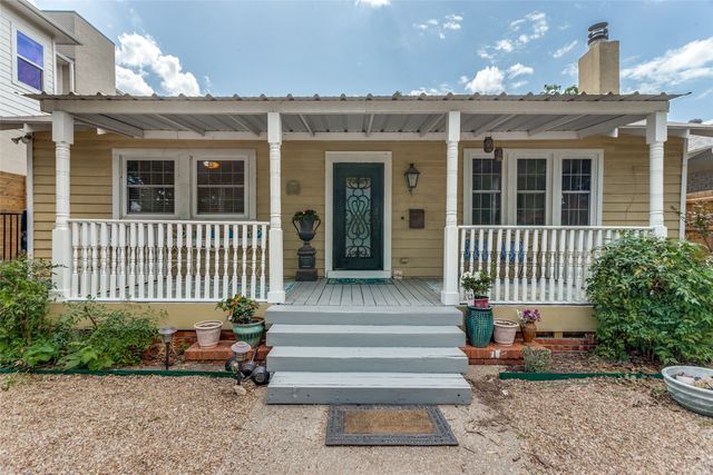 1320 Madeline Place, Fort Worth, TX 76107