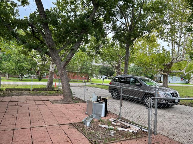 14414 2nd Street, Santa Fe, TX 77517