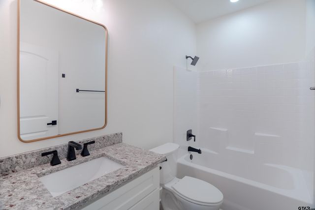 104 W Teal Dr, Troup, TX 75789