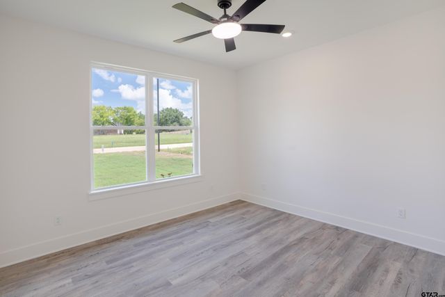 104 W Teal Dr, Troup, TX 75789