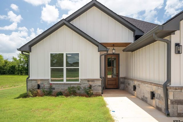 104 W Teal Dr, Troup, TX 75789