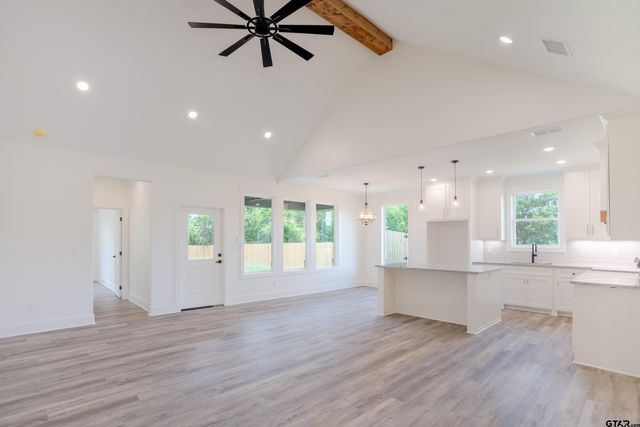 104 W Teal Dr, Troup, TX 75789
