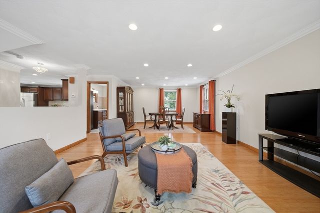 2 Dobbins Drive, Woburn, MA 01801