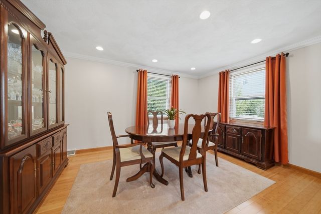 2 Dobbins Drive, Woburn, MA 01801
