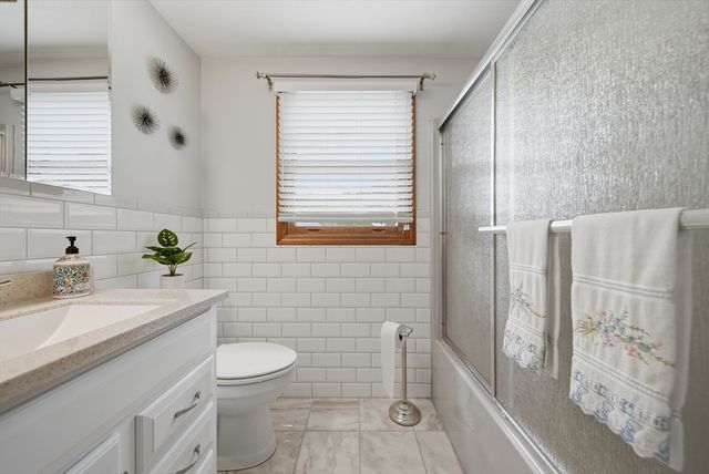 2 Dobbins Drive, Woburn, MA 01801