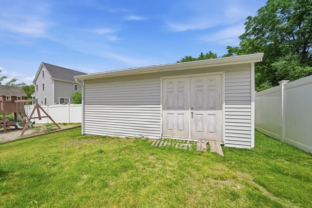 2 Dobbins Drive, Woburn, MA 01801