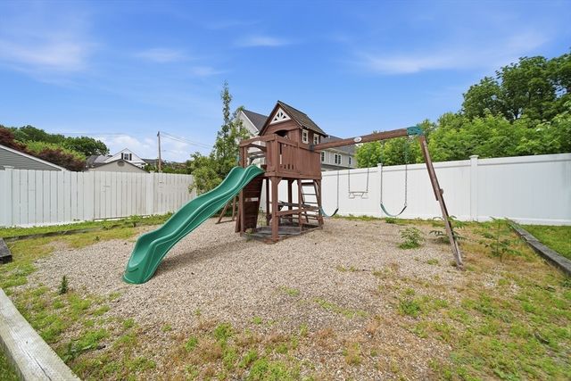 2 Dobbins Drive, Woburn, MA 01801