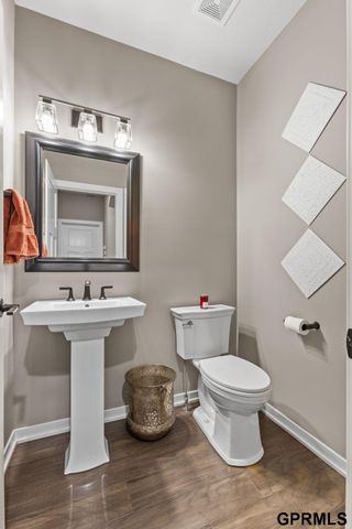 4210 S 220Th Street, Elkhorn, NE 68022