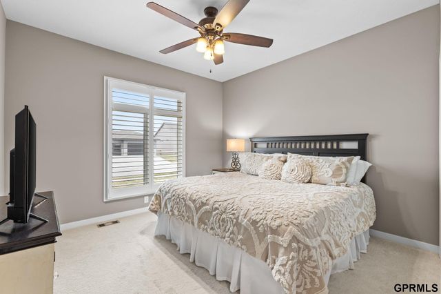 4210 S 220Th Street, Elkhorn, NE 68022