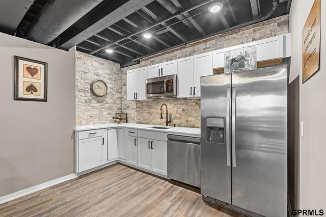 4210 S 220Th Street, Elkhorn, NE 68022