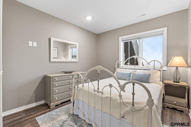 4210 S 220Th Street, Elkhorn, NE 68022