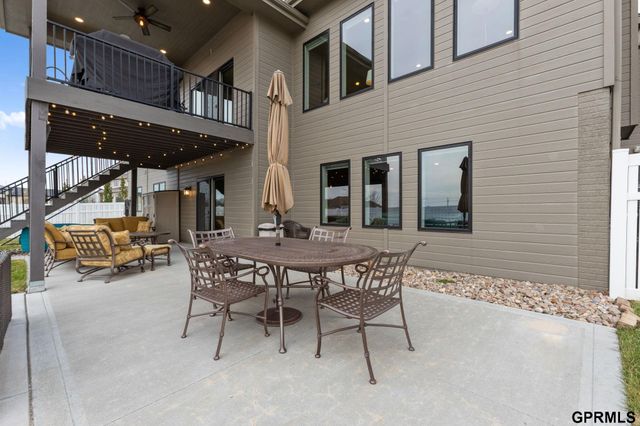 4210 S 220Th Street, Elkhorn, NE 68022