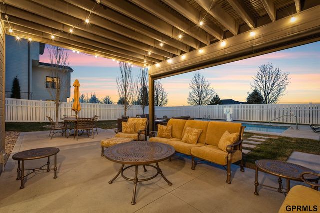4210 S 220Th Street, Elkhorn, NE 68022