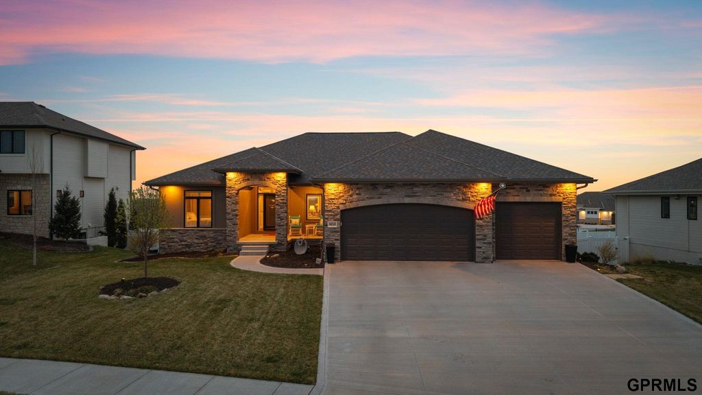 4210 S 220Th Street, Elkhorn, NE 68022