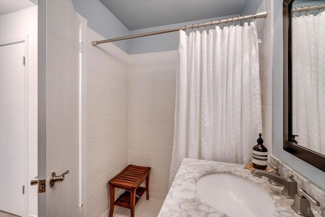 146 Sandpiper Ct, Novato, CA 94949