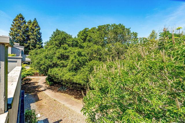 146 Sandpiper Ct, Novato, CA 94949