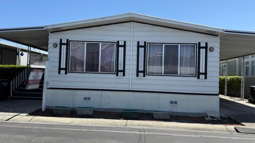 Image 2 of property listing at 1220 Vienna Drive 491, Sunnyvale, CA 94089