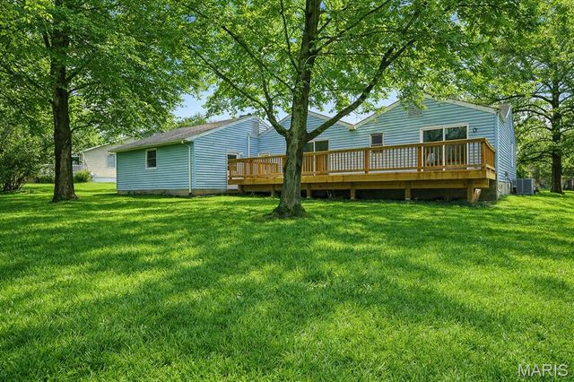 127 Ivy Court, Ballwin, MO 63011