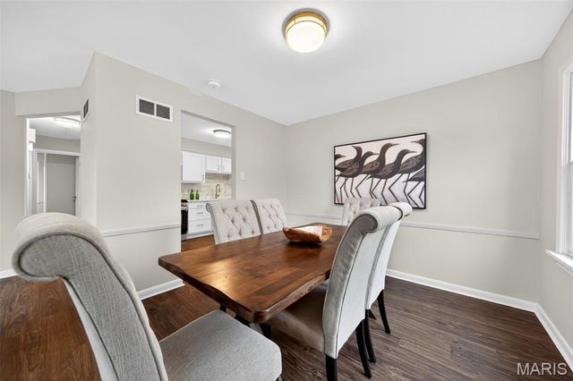 127 Ivy Court, Ballwin, MO 63011