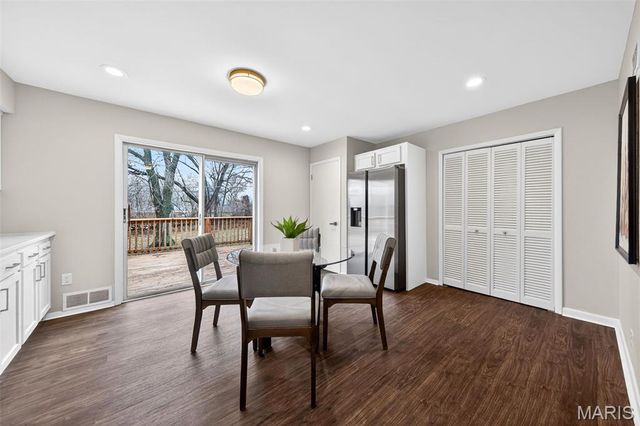 127 Ivy Court, Ballwin, MO 63011