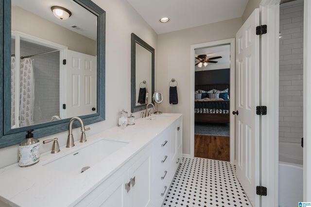 2722 PADEN TRAIL, Vestavia Hills, AL 35226