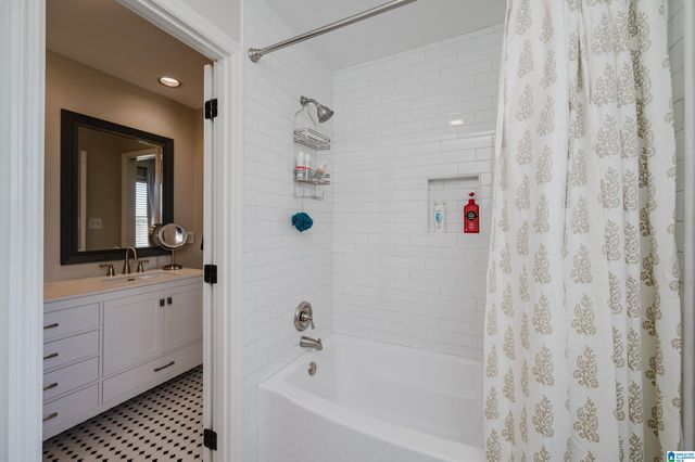 2722 PADEN TRAIL, Vestavia Hills, AL 35226