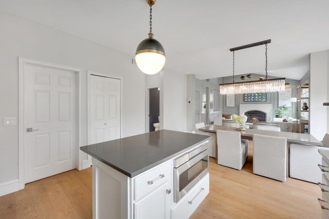 6997 Edington Circle, Shakopee, MN 55379
