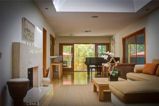 1025 Indiana, Venice, CA 90291