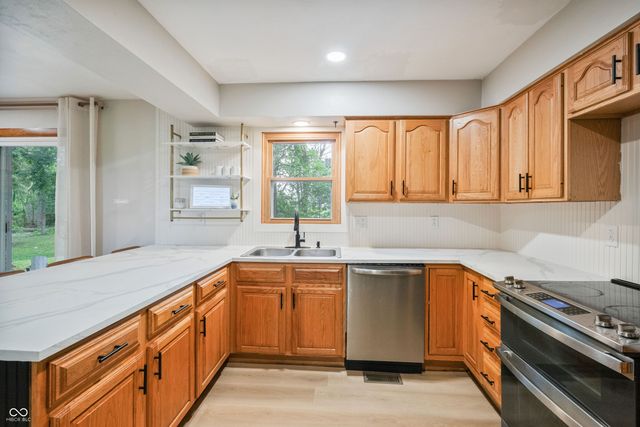 3171 E 600 N, Windfall, IN 46076