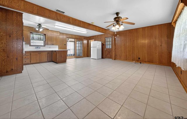 106 Southview Dr, Henderson, TX 75654