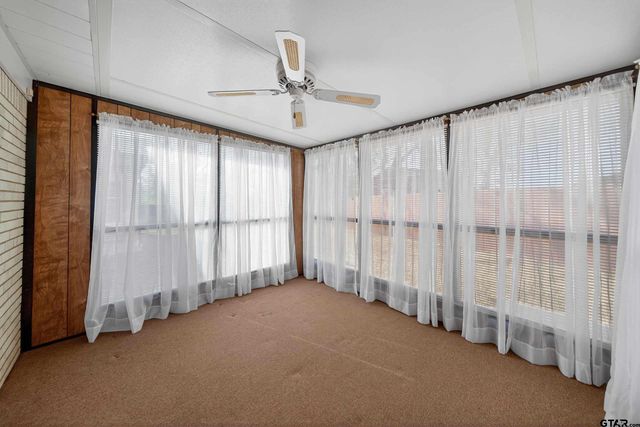 106 Southview Dr, Henderson, TX 75654